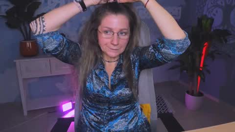 Frida Tander online show from December 2024 09:11:01 AM