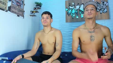 Snapshot of friendsofeverything_ chatting on October 2025 02:01:01 PM Adam y pitter online show from October 2025 02:01:01 PM