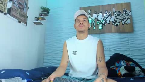 Snapshot of friendsofeverything_ chatting on October 2025 02:04:01 PM Adam y pitter online show from October 2025 02:04:01 PM