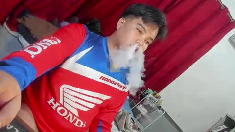 Snapshot of frostbite_69 chatting on November 2025 10:25:02 AM GABBY online show from November 2025 10:25:02 AM