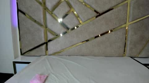 Frreya  online show from November 2025 02:45:02 AM