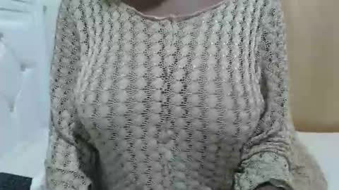 fruity28 online show from November 2025 02:00:02 AM