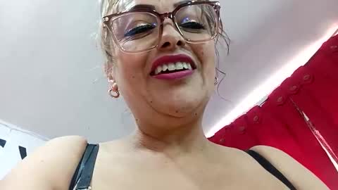 Snapshot of fuck_me_dirty chatting on March 2026 05:12:02 PM fuck_me_dirty online show from March 2026 05:12:02 PM