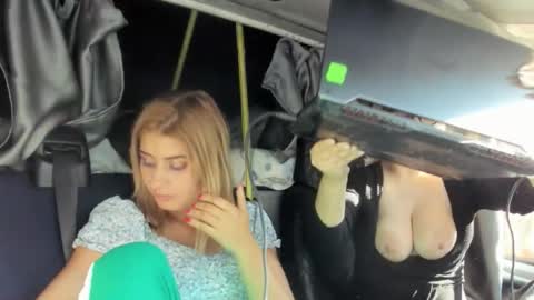 Angelique online show from November 2025 11:21:01 AM