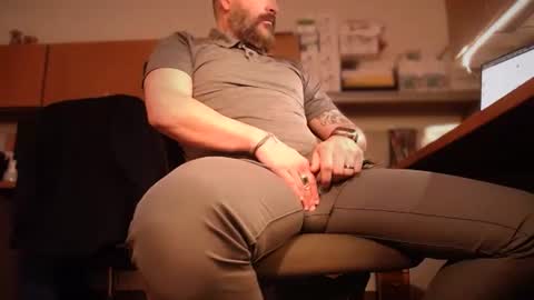 fuckadilf online show from December 2024 04:47:02 PM