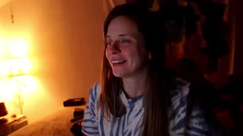 Snapshot of fuckmypussyplz1 chatting on February 2025 01:54:02 AM fuckmypussyplz1 online show from February 2025 01:54:02 AM