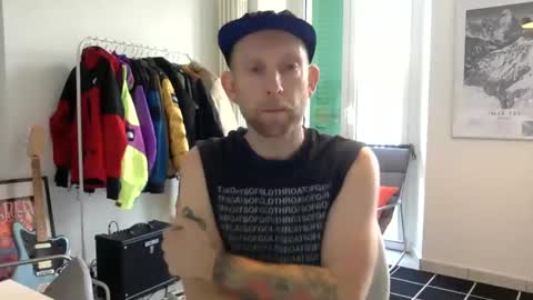 Snapshot of fugazixx chatting on December 2024 11:04:01 AM fugazixx online show from December 2024 11:04:01 AM