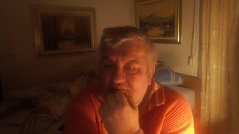 fukingcrazy online show from May 2026 06:04:01 PM