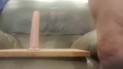 fukmelivenow online show from October 2025 06:49:02 PM