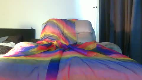 Pizzaz online show from November 2025 01:37:01 AM