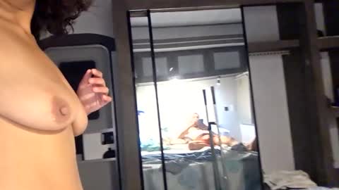 Snapshot of fulluforever chatting on December 2025 09:25:01 AM Astrid online show from December 2025 09:25:01 AM