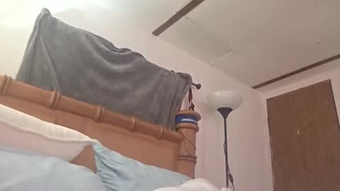 Snapshot of fulluforever chatting on February 2026 05:51:01 AM Astrid online show from February 2026 05:51:01 AM