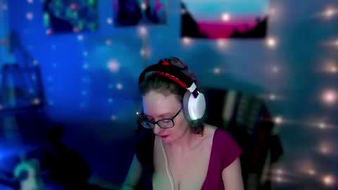 Snapshot of funafterdark13 chatting on January 2025 05:53:01 PM Princess Nellie Captain Simon online show from January 2025 05:53:01 PM