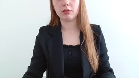 Emma online show from June 2026 08:09:02 AM