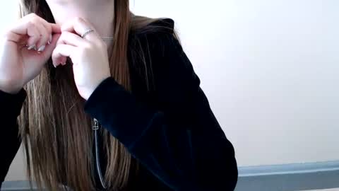 Emma online show from June 2026 10:06:02 AM