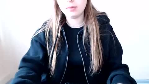 Emma online show from June 2026 08:06:02 AM