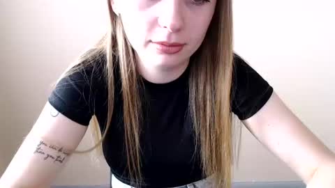 Emma online show from June 2026 04:06:02 AM