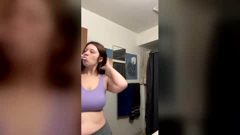 Linnys Palace online show from February 2026 05:28:01 PM