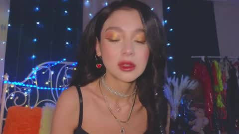 Tiffany online show from February 2025 11:25:02 PM