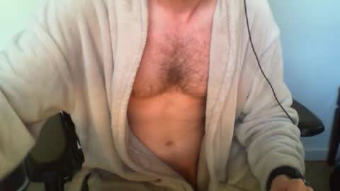 Snapshot of funnyeucouple chatting on April 2026 07:46:02 AM YWhiteNiceMan online show from April 2026 07:46:02 AM