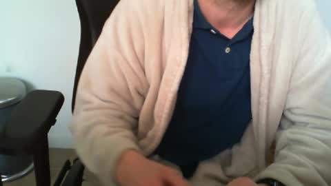 Snapshot of funnyeucouple chatting on May 2026 10:34:02 AM YWhiteNiceMan online show from May 2026 10:34:02 AM