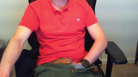 Snapshot of funnyeucouple chatting on May 2026 10:49:02 PM YWhiteNiceMan online show from May 2026 10:49:02 PM