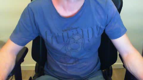 Snapshot of funnyeucouple chatting on May 2026 08:25:02 PM YWhiteNiceMan online show from May 2026 08:25:02 PM