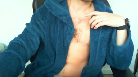 Snapshot of funnyeucouple chatting on June 2026 07:54:02 AM YWhiteNiceMan online show from June 2026 07:54:02 AM