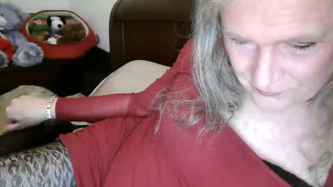 Jessie Love online show from April 2026 09:25:02 AM