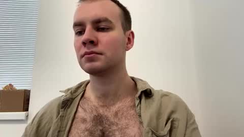 furry_guy_2026 online show from February 2026 11:50:01 AM