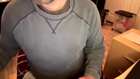 Snapshot of furryhugs69 chatting on December 2024 01:22:02 PM Erich online show from December 2024 01:22:02 PM