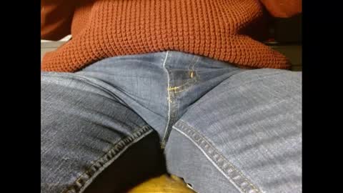 Snapshot of fuzzyblues chatting on December 2024 12:36:01 AM Fuzzy Blues online show from December 2024 12:36:01 AM