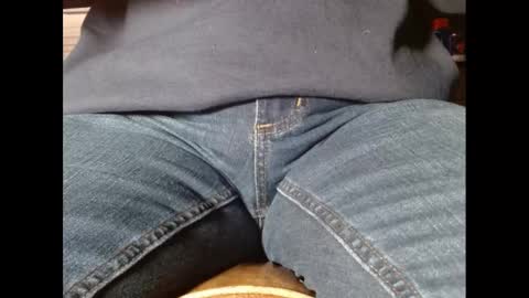 Snapshot of fuzzyblues chatting on January 2025 01:39:02 AM Fuzzy Blues online show from January 2025 01:39:02 AM