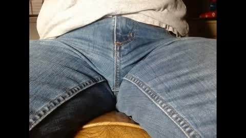 Snapshot of fuzzyblues chatting on January 2025 09:08:02 PM Fuzzy Blues online show from January 2025 09:08:02 PM