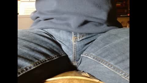 Snapshot of fuzzyblues chatting on February 2026 08:54:01 PM Fuzzy Blues online show from February 2026 08:54:01 PM