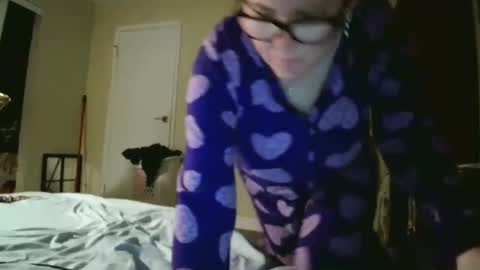 fuzzypeaches87 online show from April 2026 02:51:02 AM