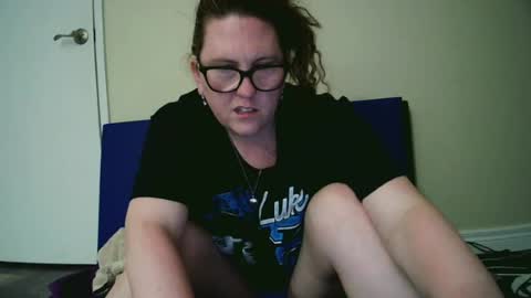 fuzzypeaches87 online show from June 2026 04:04:02 AM