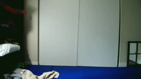 fuzzypeaches87 online show from June 2026 03:35:02 PM