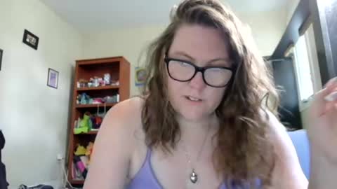 fuzzypeaches87 online show from June 2026 02:55:02 PM