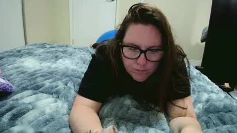 fuzzypeaches87 online show from July 2026 04:27:01 PM