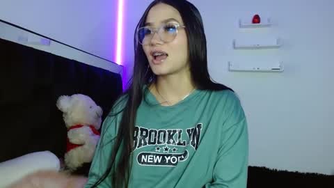 Victoria online show from March 2025 07:54:02 PM