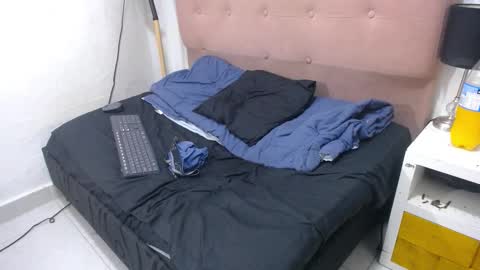 g0lden_hack online show from February 2026 06:35:01 PM