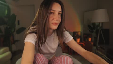 Snapshot of g_ia chatting on December 2024 05:33:02 PM G online show from December 2024 05:33:02 PM