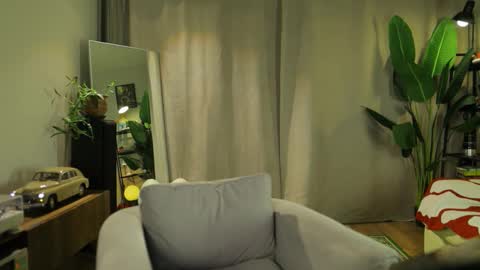 Snapshot of g_ia chatting on September 2025 05:16:01 PM G online show from September 2025 05:16:01 PM