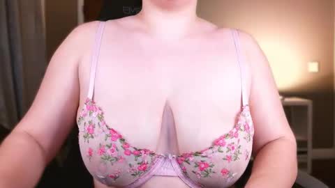 Snapshot of gaaby_ chatting on December 2025 11:10:02 PM gaaby online show from December 2025 11:10:02 PM