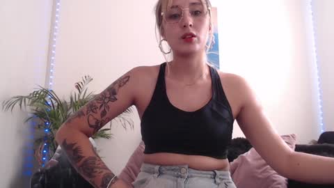 Snapshot of gabb_rioss chatting on January 2025 08:43:02 PM Gabriela online show from January 2025 08:43:02 PM
