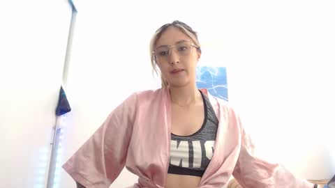 Gabriela online show from October 2025 04:08:01 PM