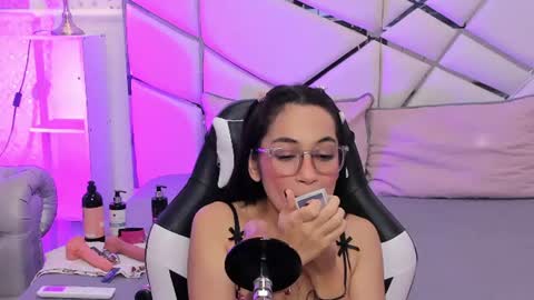 gabbieskinny online show from June 2026 03:52:02 AM