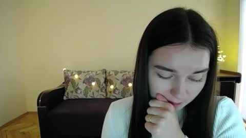 Jaklin online show from January 2025 12:00:01 PM