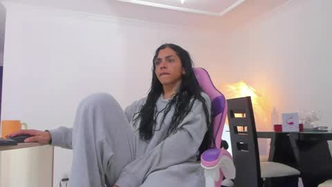 Snapshot of gabbygrey1 chatting on May 2026 10:49:02 PM Gabby Grey online show from May 2026 10:49:02 PM